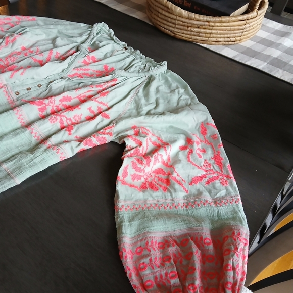 Free People size S (runs really big)Women's Mint Green and Pink Embroidered Top - Picture 3 of 5